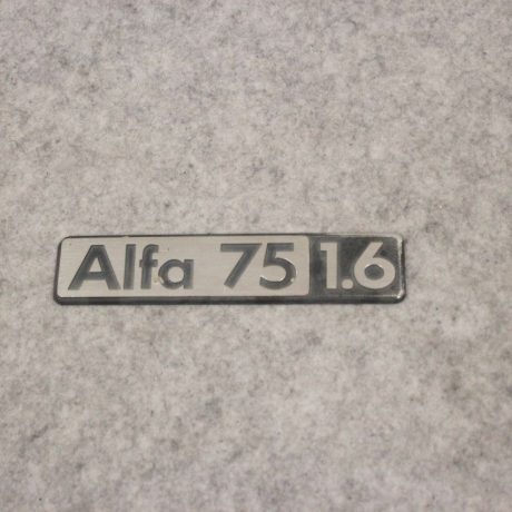 Alfa Romeo 75 1.6 emblem