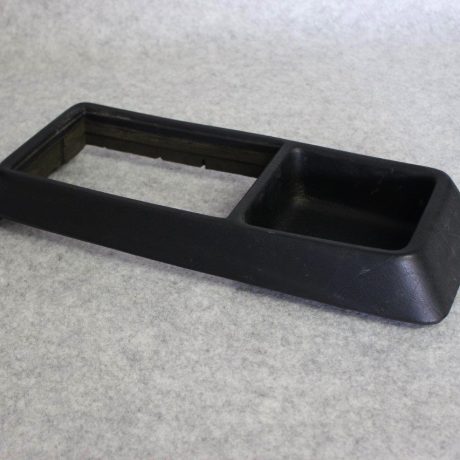 central console tray