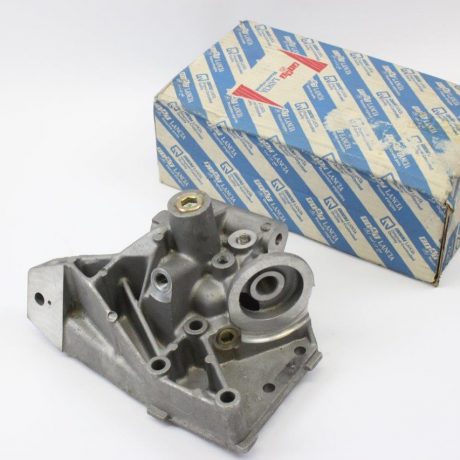 Fiat Croma 2.0 16V Turbo oil filter mounting 7629215 bracket support