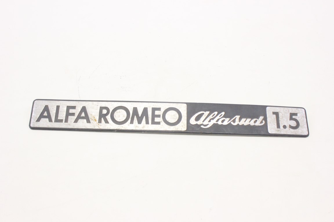 Alfa Romeo Alfasud 1.5 rear emblem - Oldtimer-shop