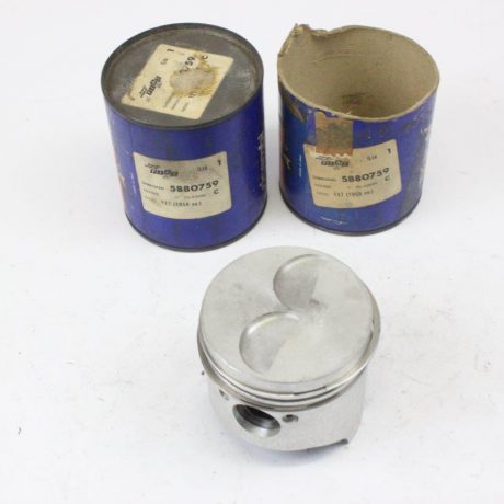 2x engine pistons for Fiat 127