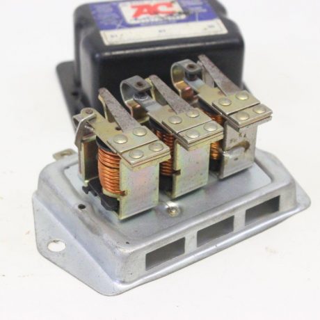 New (old stock) voltage regulator