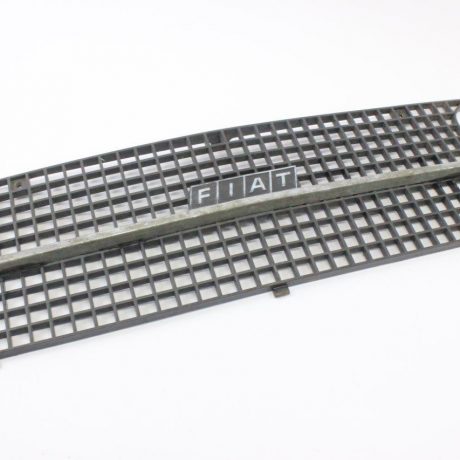 Fiat 124 Special T radiator grill with emlem