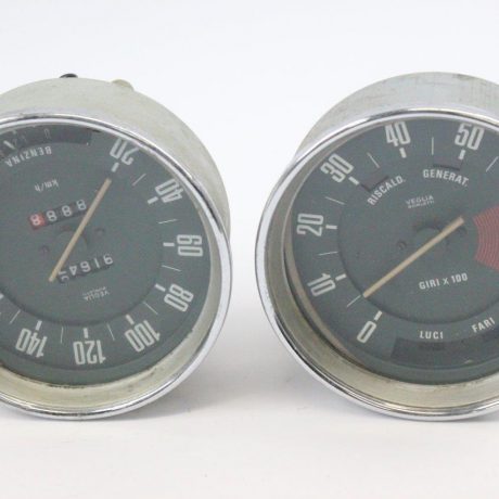 Alfa Romeo Giulia Super 1300 1600 105 instruments panel gauges