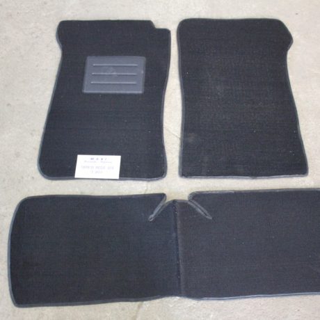 Peugeot 305 car floor mats tailored black